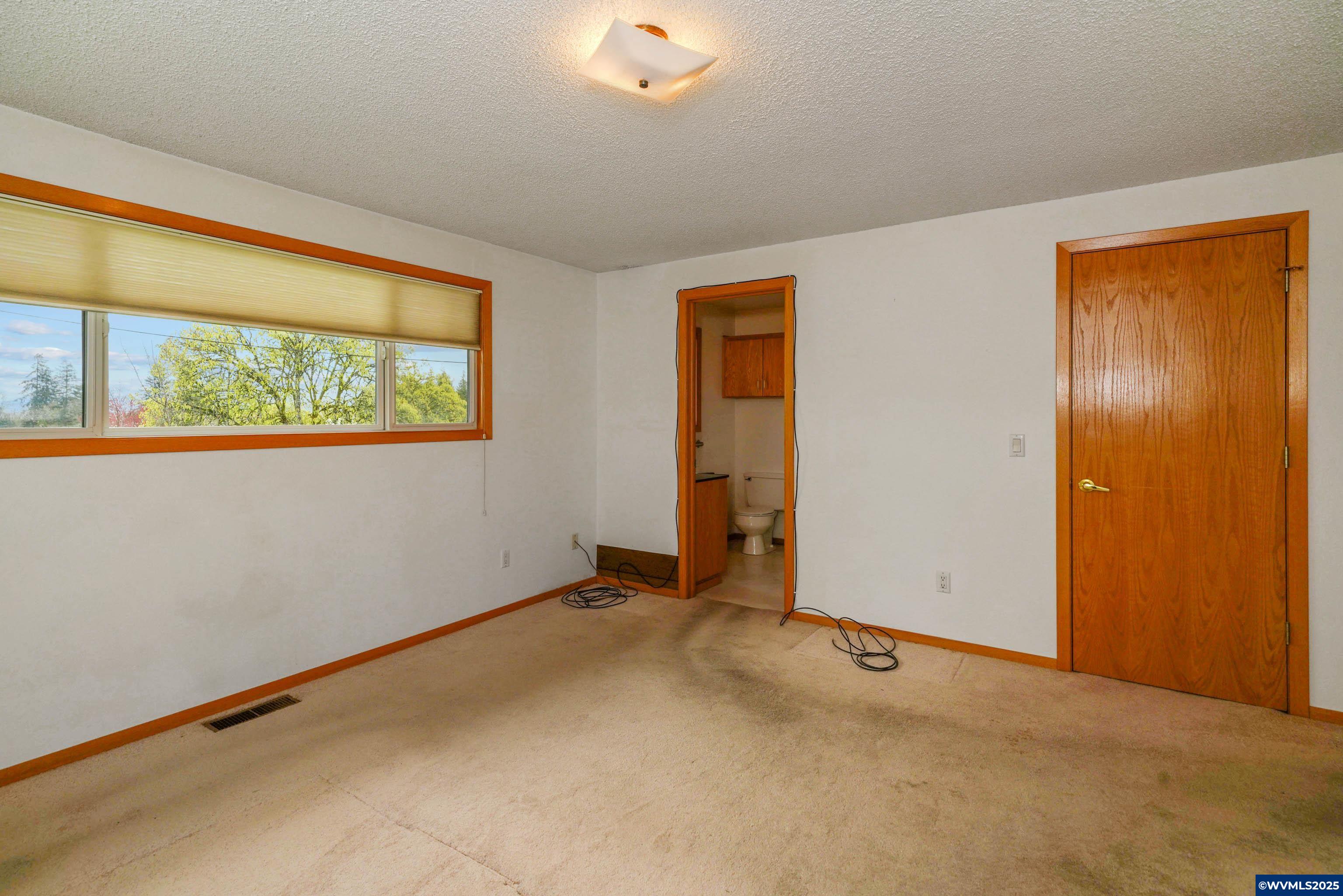 1320 Northwest Gibson Hill Road Albany, OR 97321 - Photo 26 of 49 Gallery Image 26