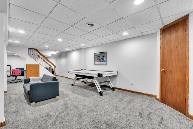 $499,900 | 34069 Fairfax Drive, Livonia, MI 48152