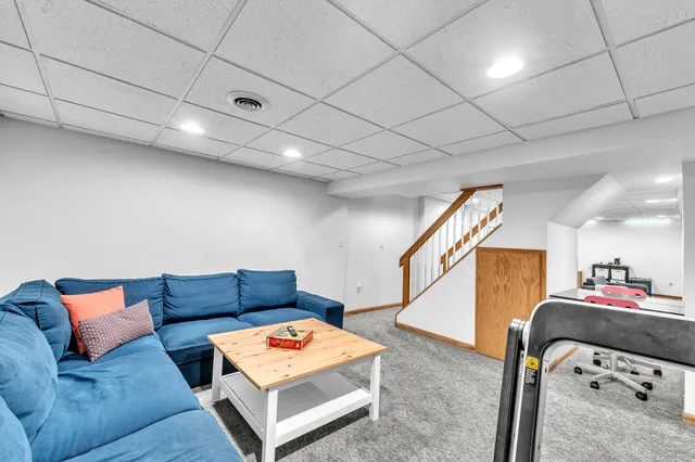 $499,900 | 34069 Fairfax Drive, Livonia, MI 48152