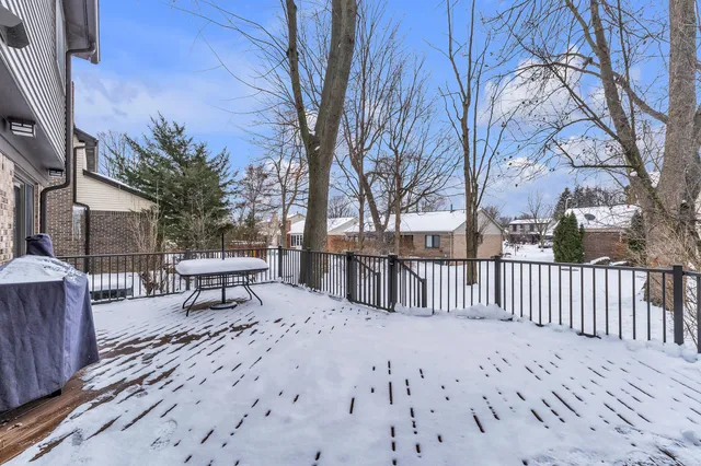 $499,900 | 34069 Fairfax Drive, Livonia, MI 48152