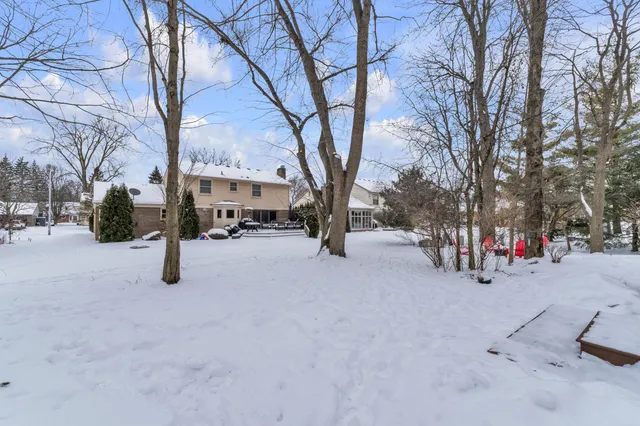 $499,900 | 34069 Fairfax Drive, Livonia, MI 48152