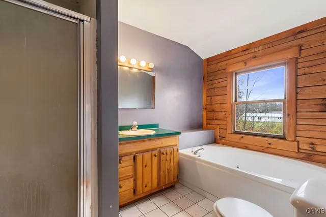 $289,900 | 25 Forest Brook Road, Schroeppel, NY 13135