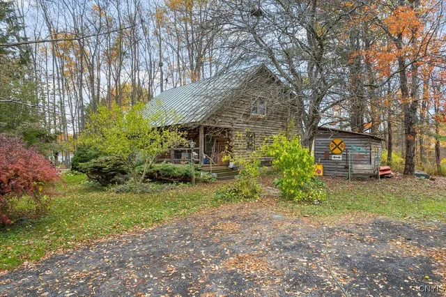 $289,900 | 25 Forest Brook Road, Schroeppel, NY 13135