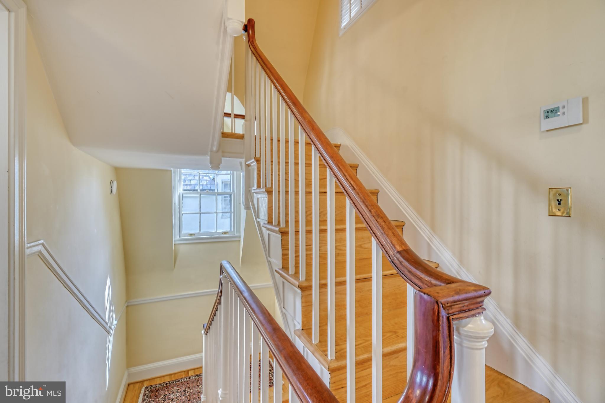315 Thornhill Road Baltimore, MD 21212 - Photo 17 of 41 2nd Floor landing