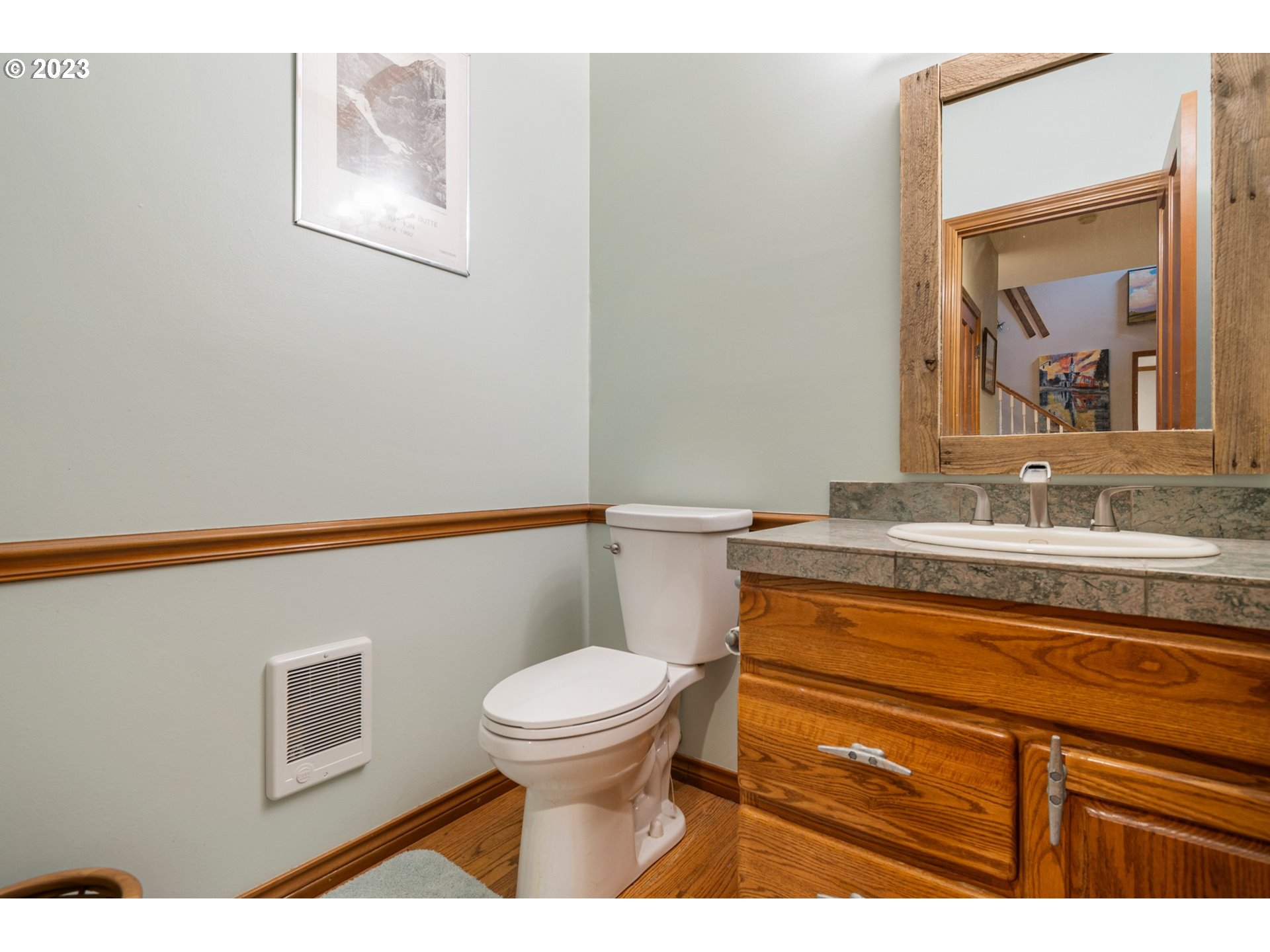 1480 Country Club Road Hood River, OR 97031 - Photo 17 of 42 Gallery Image 17