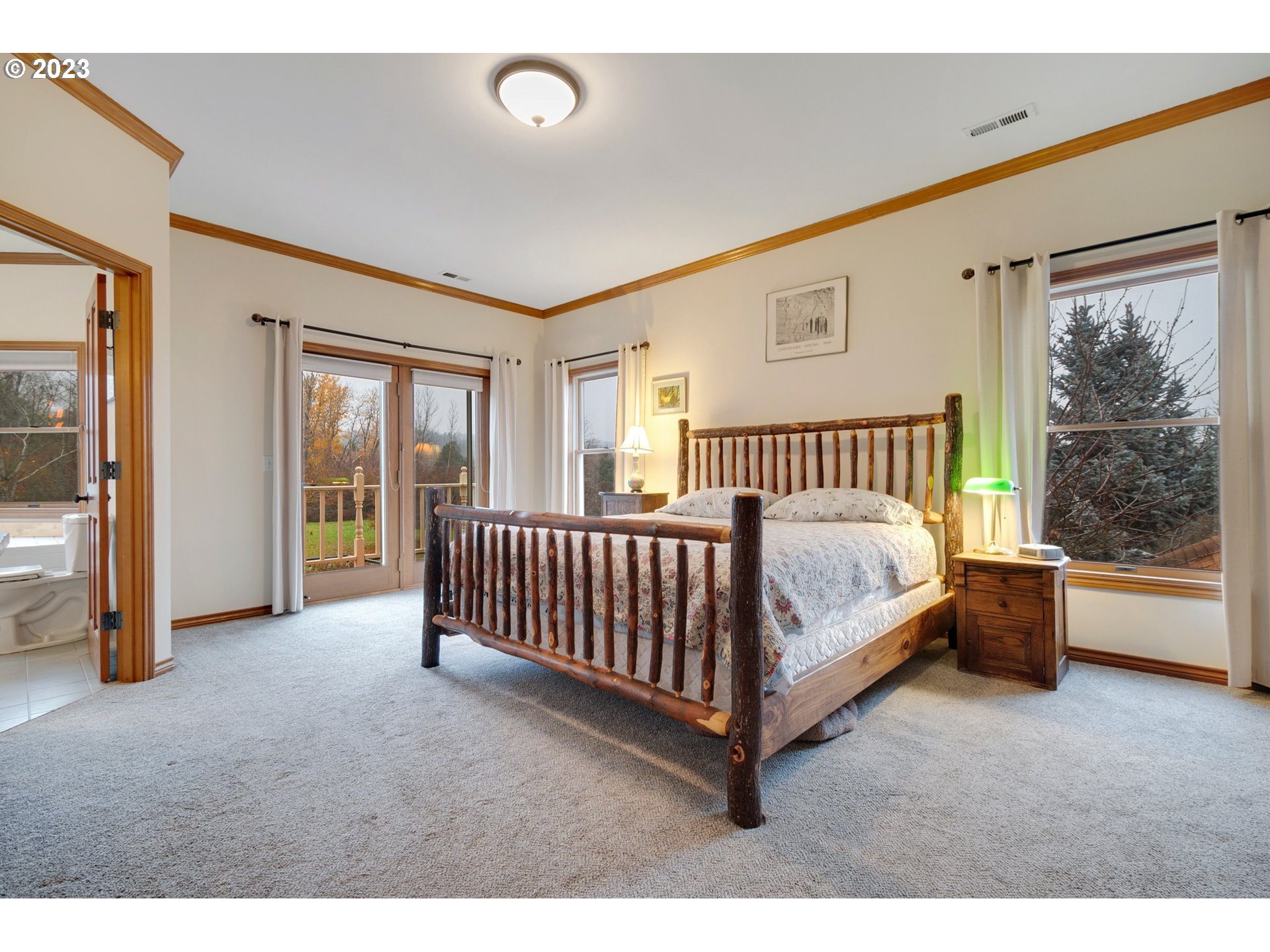1480 Country Club Road Hood River, OR 97031 - Photo 6 of 42 Bedroom, Primary