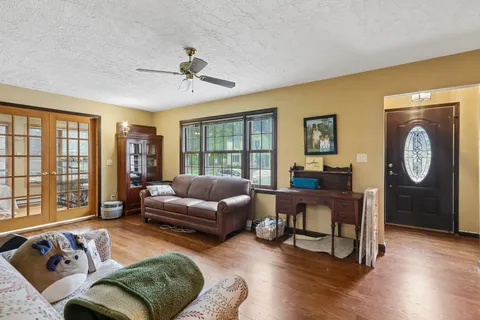 $450,000 | 7008 Elmwood Avenue, Middleton, WI 53562