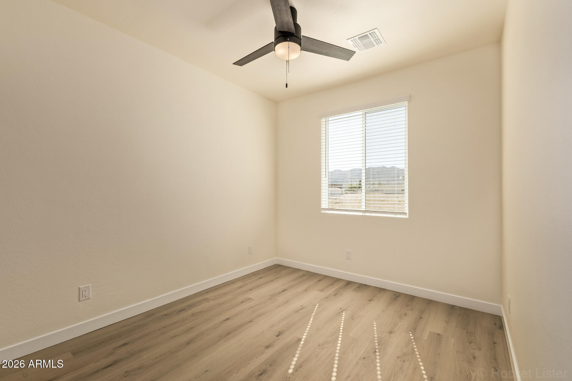 125 West Latona Road Phoenix, AZ 85041 - Photo 21 of 32 Bedroom 2