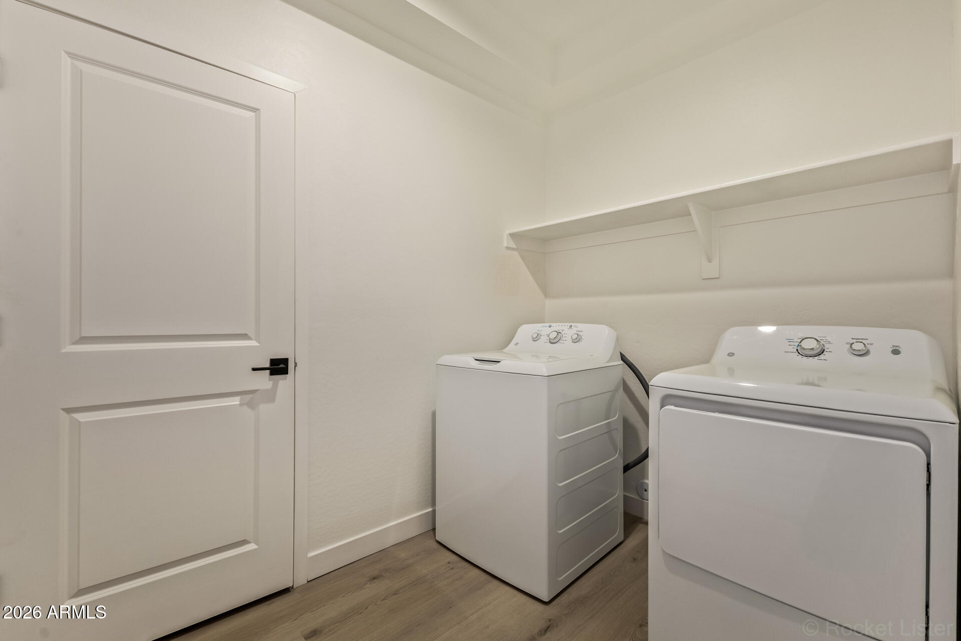 125 West Latona Road Phoenix, AZ 85041 - Photo 27 of 32 Laundry