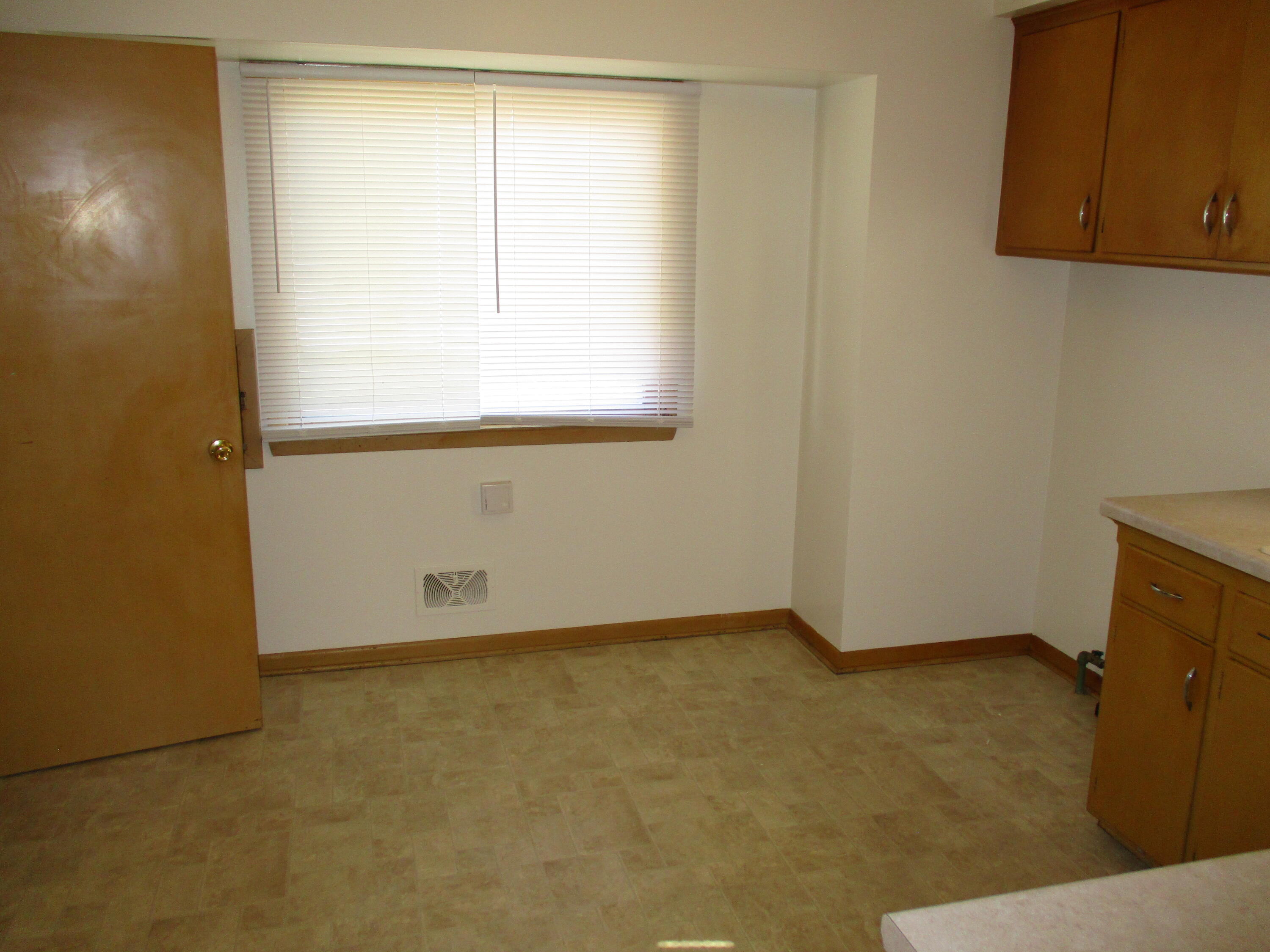 4160 North 69th Street Milwaukee, WI 53216 - Photo 9 of 19 Kitchen