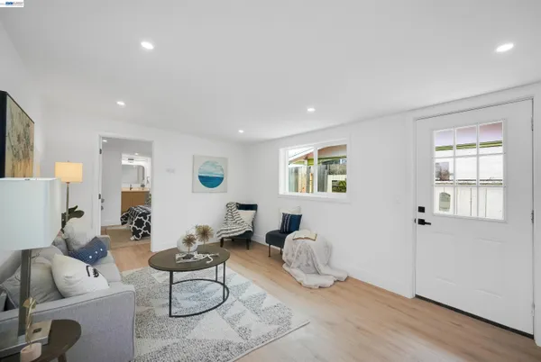$898,888 | 27830 Miami Avenue, Hayward, CA 94545