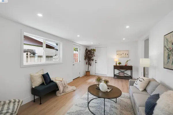 $898,888 | 27830 Miami Avenue, Hayward, CA 94545