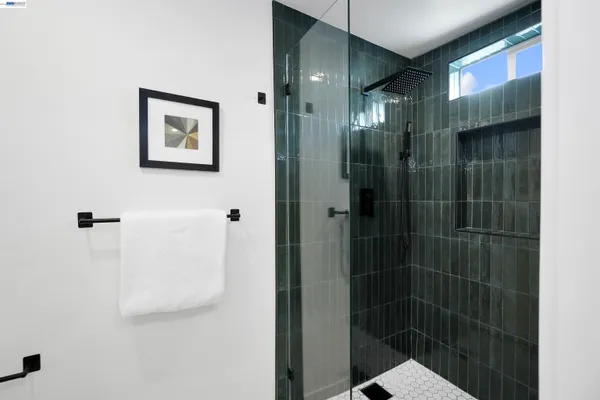 $898,888 | 27830 Miami Avenue, Hayward, CA 94545
