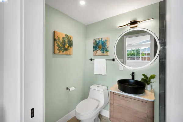 $898,888 | 27830 Miami Avenue, Hayward, CA 94545