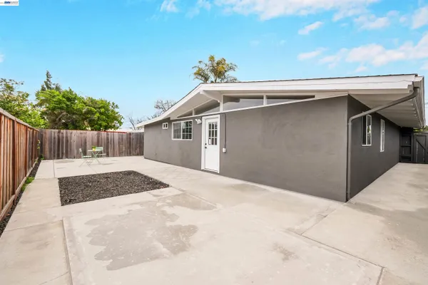 $898,888 | 27830 Miami Avenue, Hayward, CA 94545