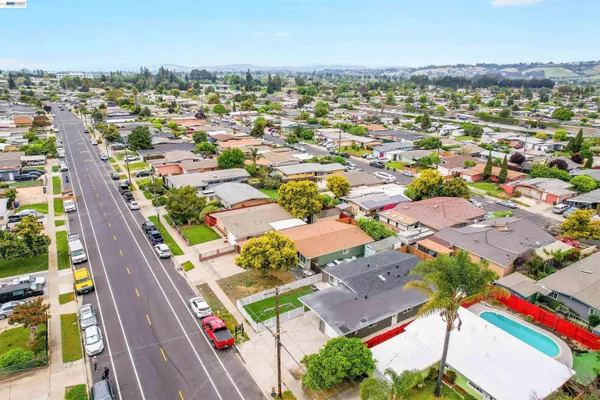 $898,888 | 27830 Miami Avenue, Hayward, CA 94545