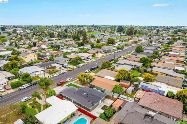 $898,888 | 27830 Miami Avenue, Hayward, CA 94545