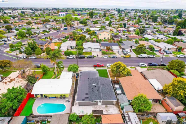 $898,888 | 27830 Miami Avenue, Hayward, CA 94545