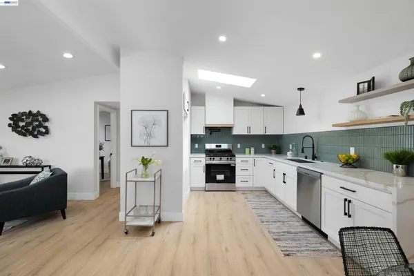 $898,888 | 27830 Miami Avenue, Hayward, CA 94545