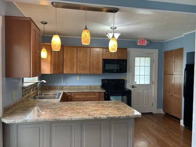 $1,995 | 6 First Street, Colebrook, NH 03576