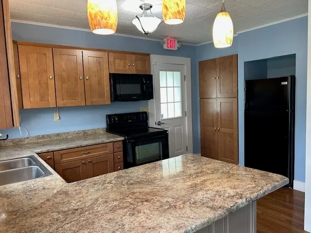 $1,995 | 6 First Street, Colebrook, NH 03576