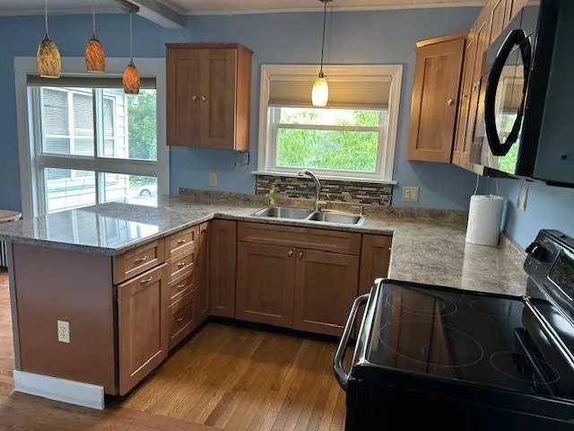 $1,995 | 6 First Street, Colebrook, NH 03576