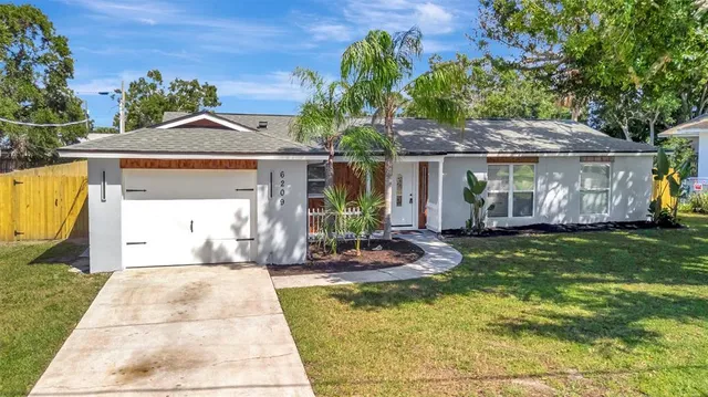$2,400 | 6209 Flamingo Drive, Apollo Beach, FL 33572