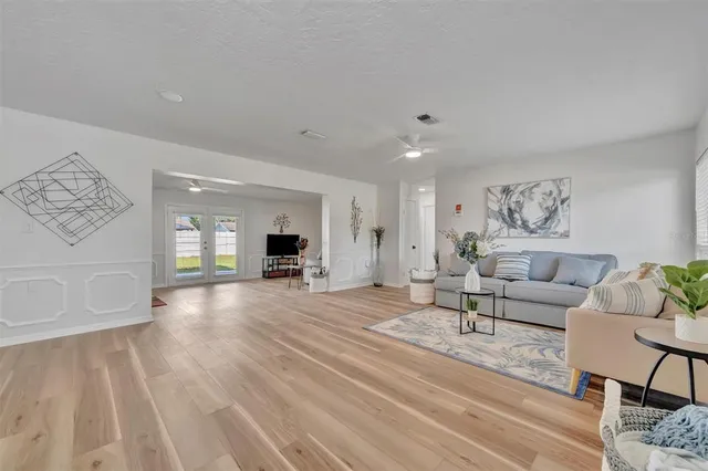 $2,400 | 6209 Flamingo Drive, Apollo Beach, FL 33572