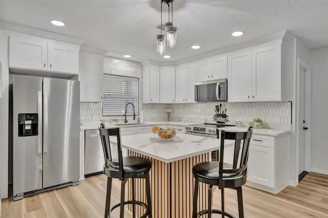 $2,400 | 6209 Flamingo Drive, Apollo Beach, FL 33572