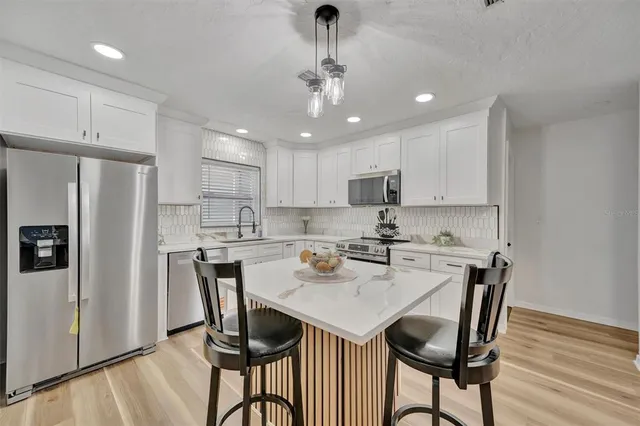 $2,400 | 6209 Flamingo Drive, Apollo Beach, FL 33572