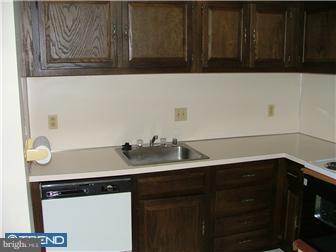 10 C Fairway Road Shillington, PA 19607 - Photo 3 of 7 Gallery Image 3