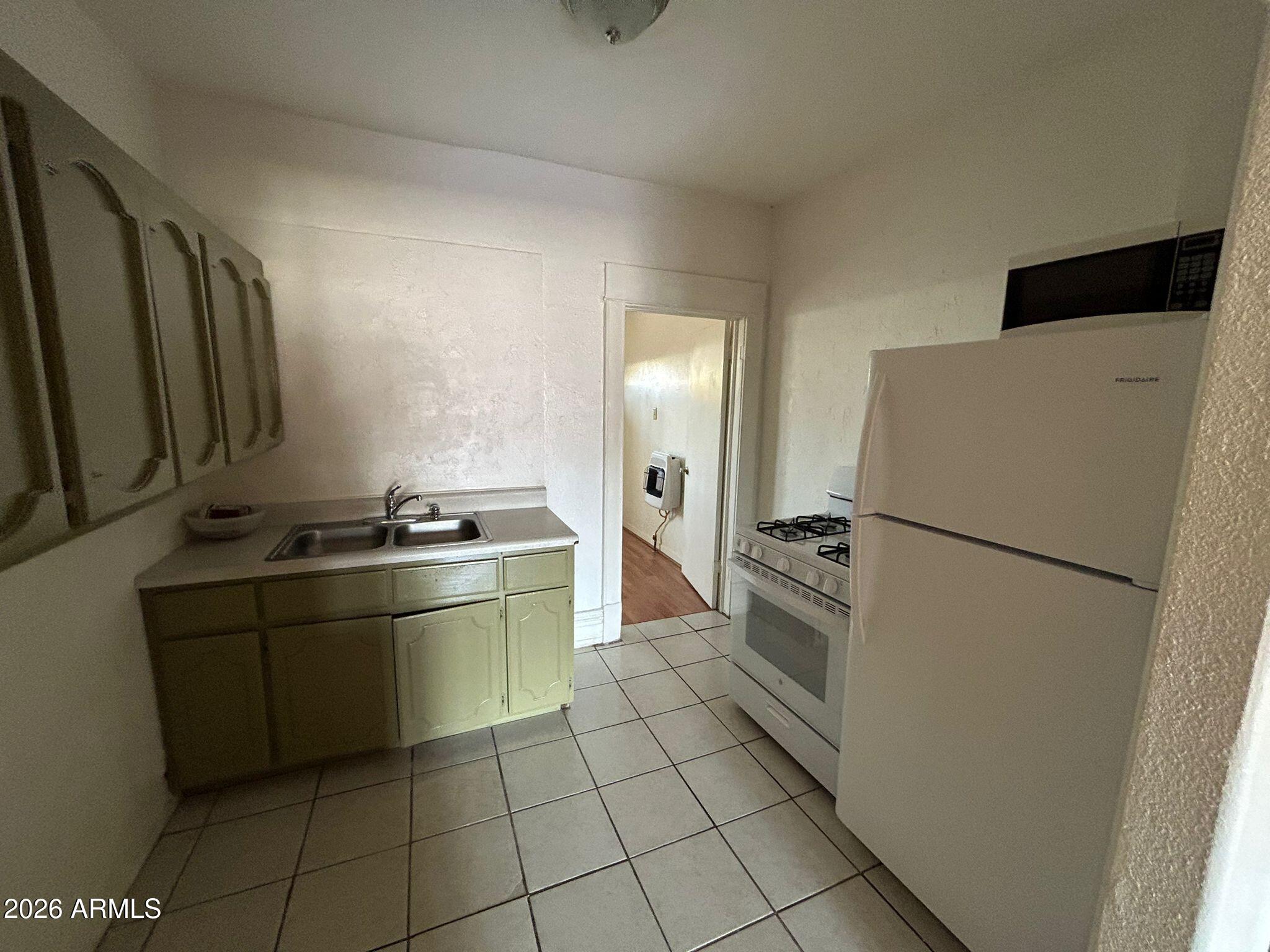 1052 E Avenue Douglas, AZ 85607 - Photo 8 of 12 WhatsApp Image 2024-07-09 at 11.13.32 AM