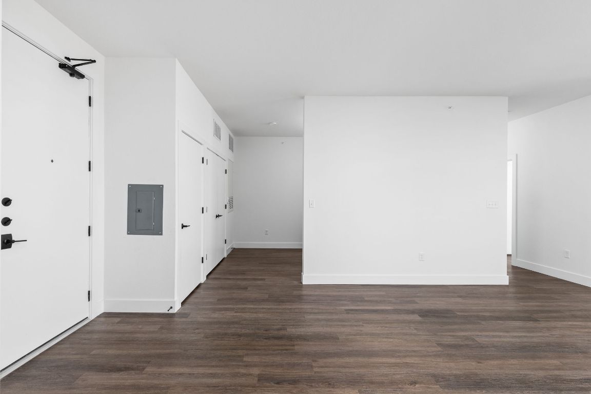 4315 South Congress Avenue, Unit 527 Austin, TX 78745 - Photo 9 of 37 a view of an empty room