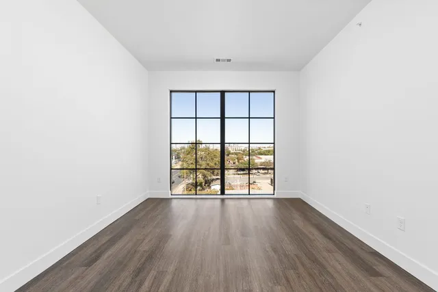 $3,100 | 4315 South Congress Avenue, Unit 527, Austin, TX 78745