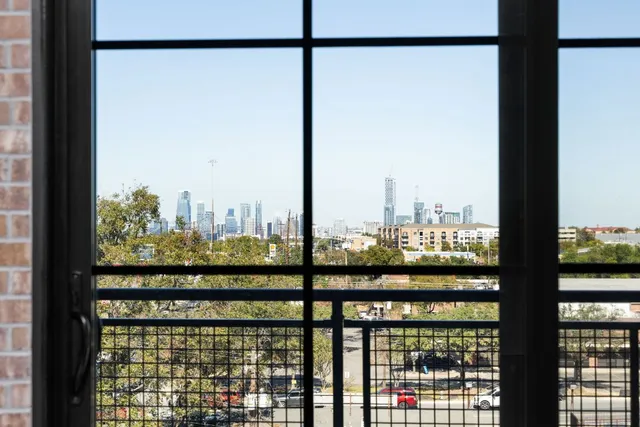 $3,100 | 4315 South Congress Avenue, Unit 527, Austin, TX 78745