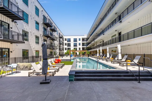 $3,100 | 4315 South Congress Avenue, Unit 527, Austin, TX 78745