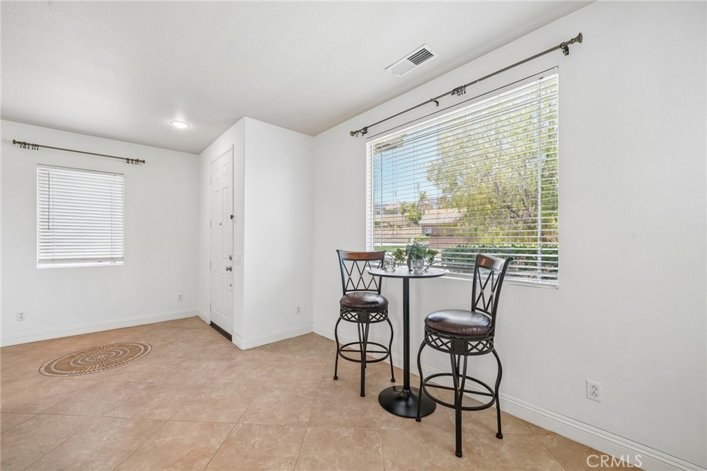 12232 Brianwood Drive Riverside, CA 92503 - Photo 12 of 80