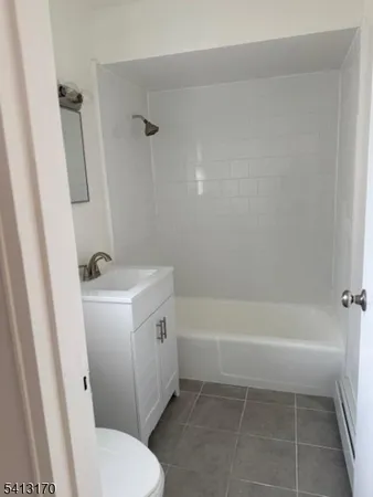 $1,700 | 221 Orient Way, Lyndhurst, NJ 07071
