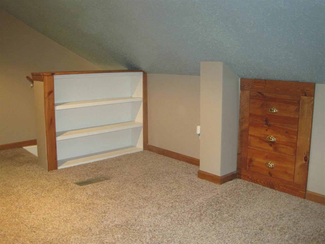251 South Marion Road Huntington, IN 46750 - Photo 21 of 33 Gallery Image 21