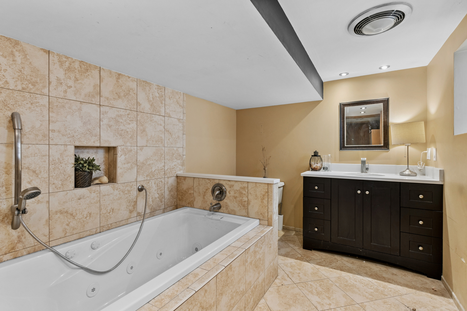5113 West Strong Street Chicago, IL 60630 - Photo 15 of 28