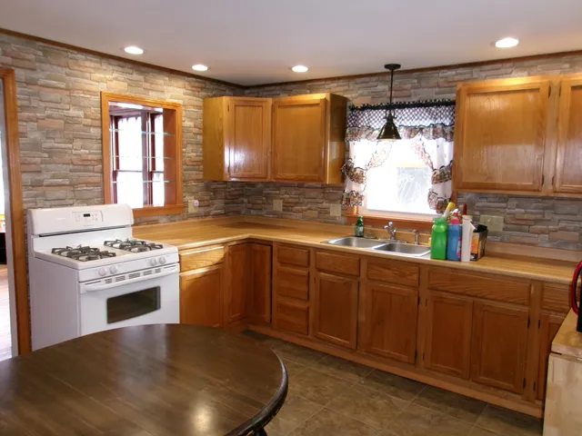 $150,000 | 6 Morgan Street, Lincoln, ME 04457