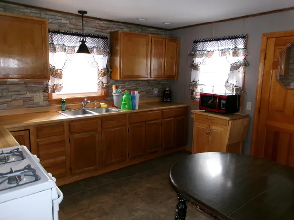 $150,000 | 6 Morgan Street, Lincoln, ME 04457