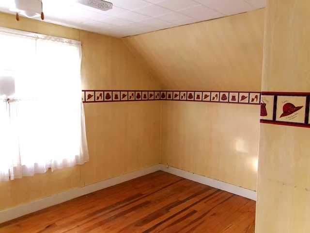 $150,000 | 6 Morgan Street, Lincoln, ME 04457