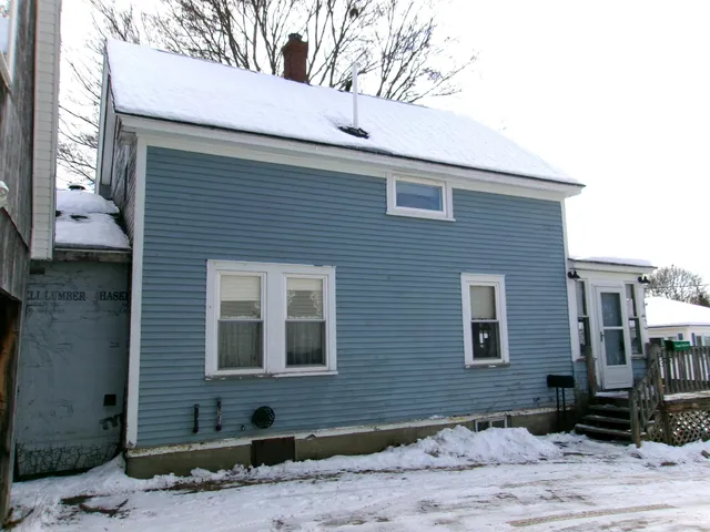 $150,000 | 6 Morgan Street, Lincoln, ME 04457