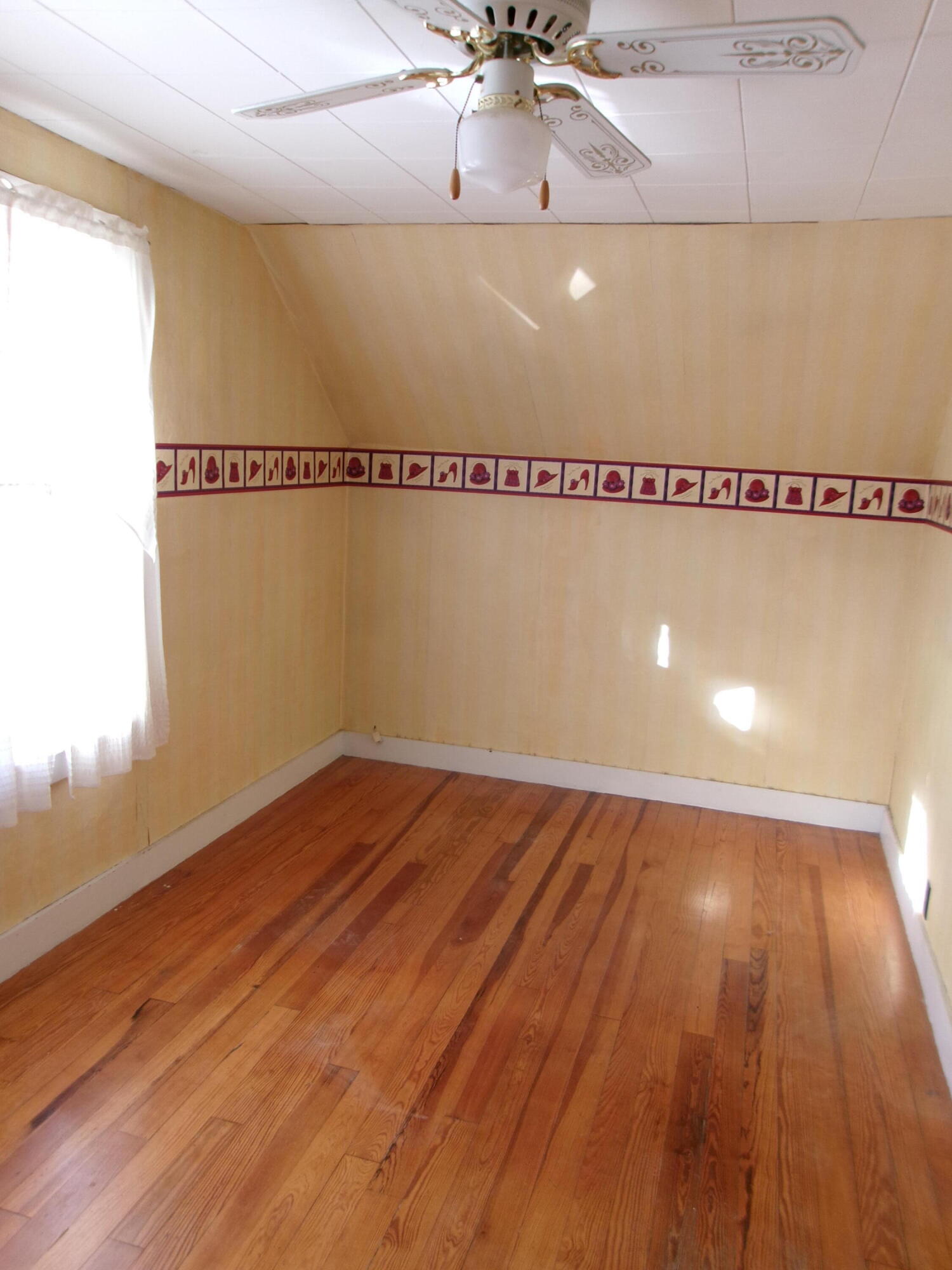 6 Morgan Street Lincoln, ME 04457 - Photo 51 of 79 100_0053