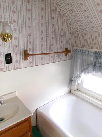 $150,000 | 6 Morgan Street, Lincoln, ME 04457