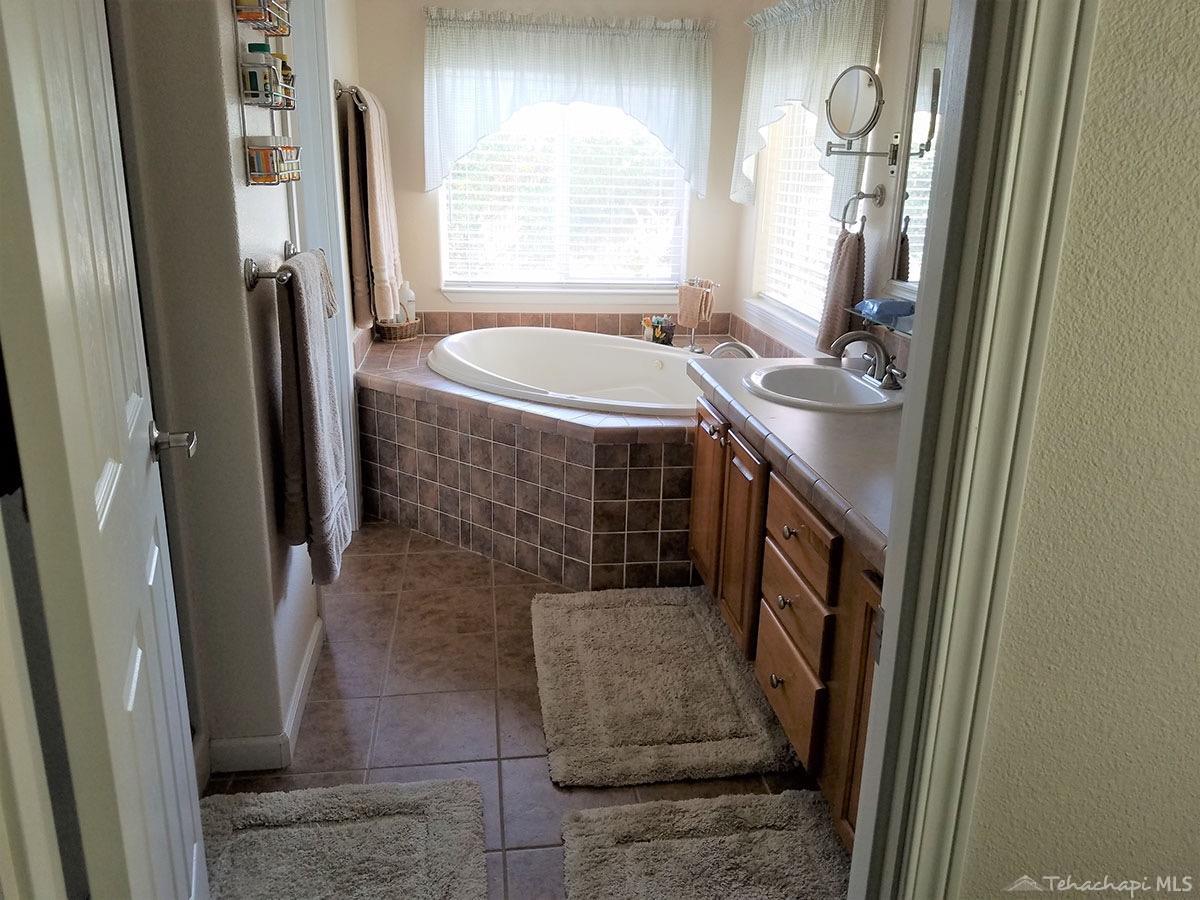 600 South Dennison Road, Unit 77 Tehachapi, CA 93561 - Photo 29 of 37 Gallery Image 29