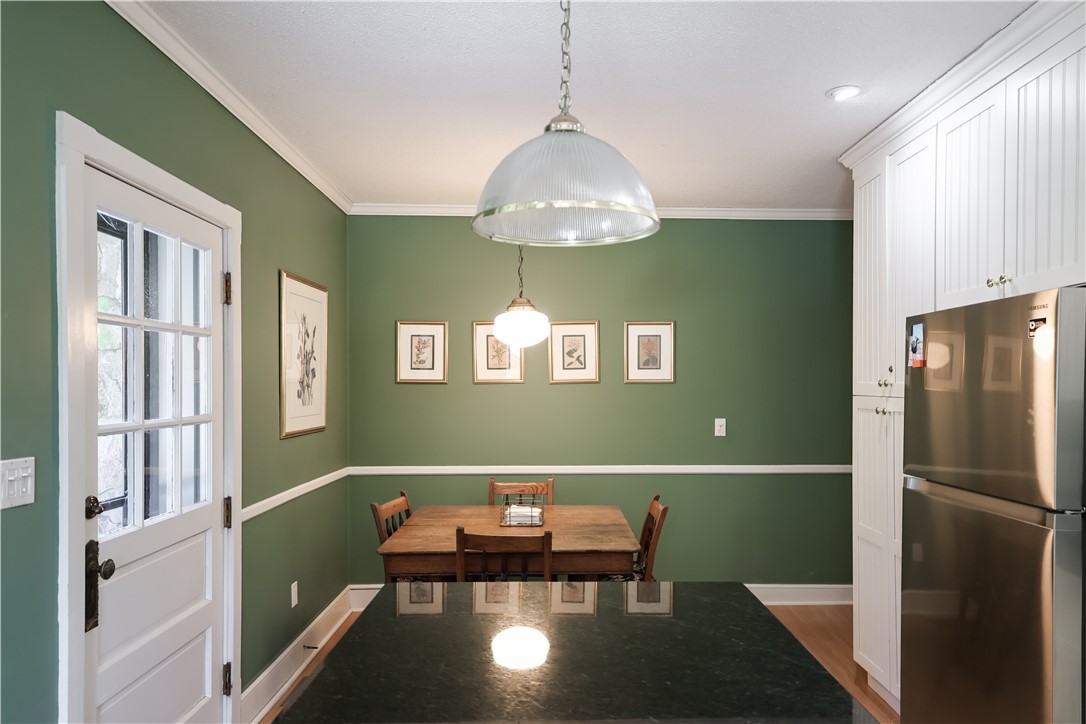 6 Howe Avenue, Unit 3 Newport, RI 02840 - Photo 12 of 29