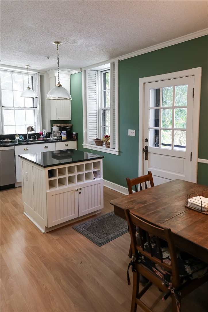 6 Howe Avenue, Unit 3 Newport, RI 02840 - Photo 13 of 29