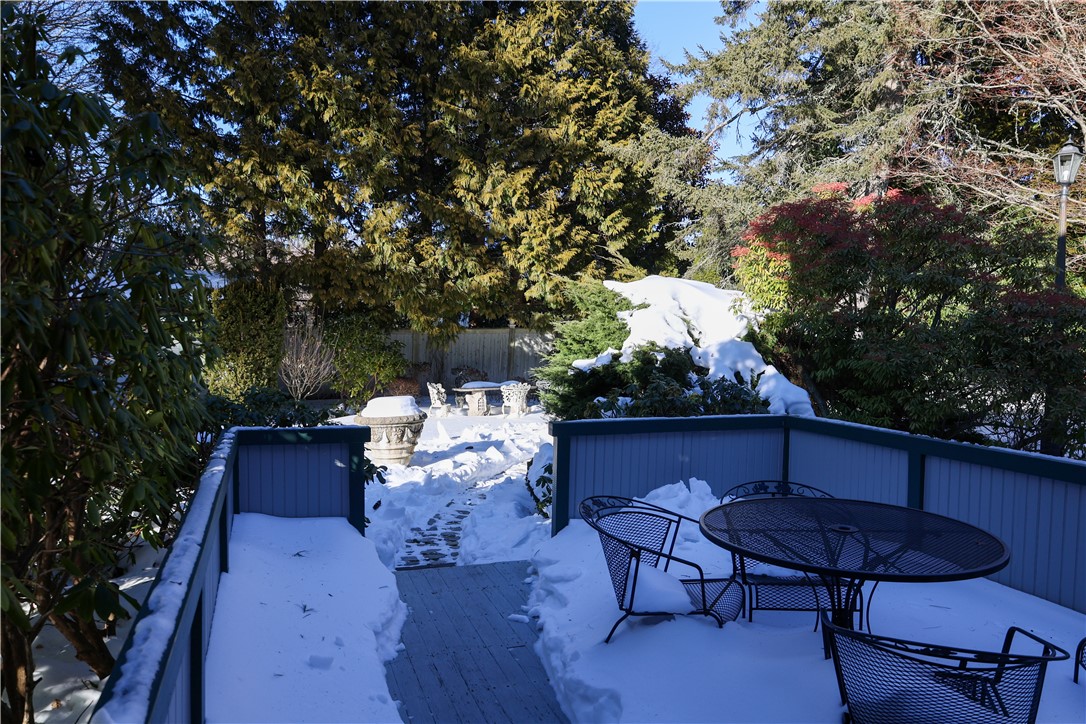 6 Howe Avenue, Unit 3 Newport, RI 02840 - Photo 23 of 29